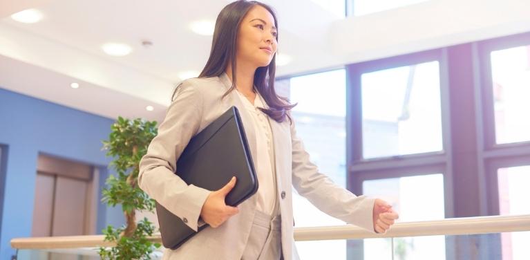 confident woman job searching